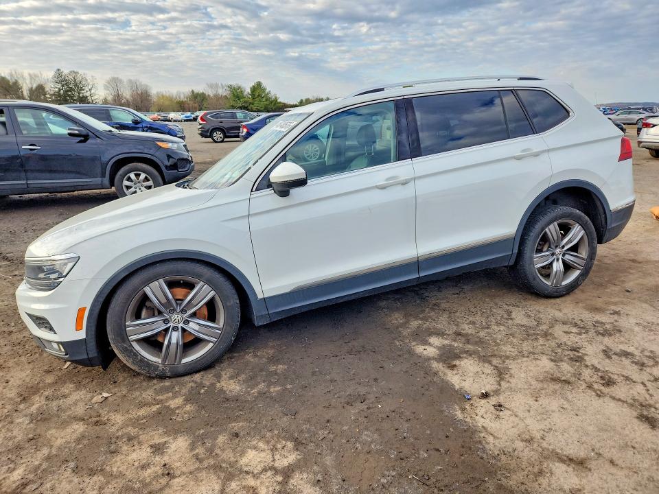 2018 VOLKSWAGEN TIGUAN — VIN 3VV4B7AX0JM194528