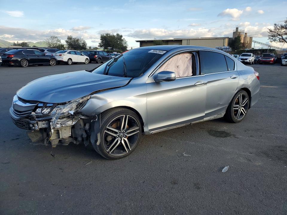2016 HONDA ACCORD — VIN 1HGCR3F91GA014327