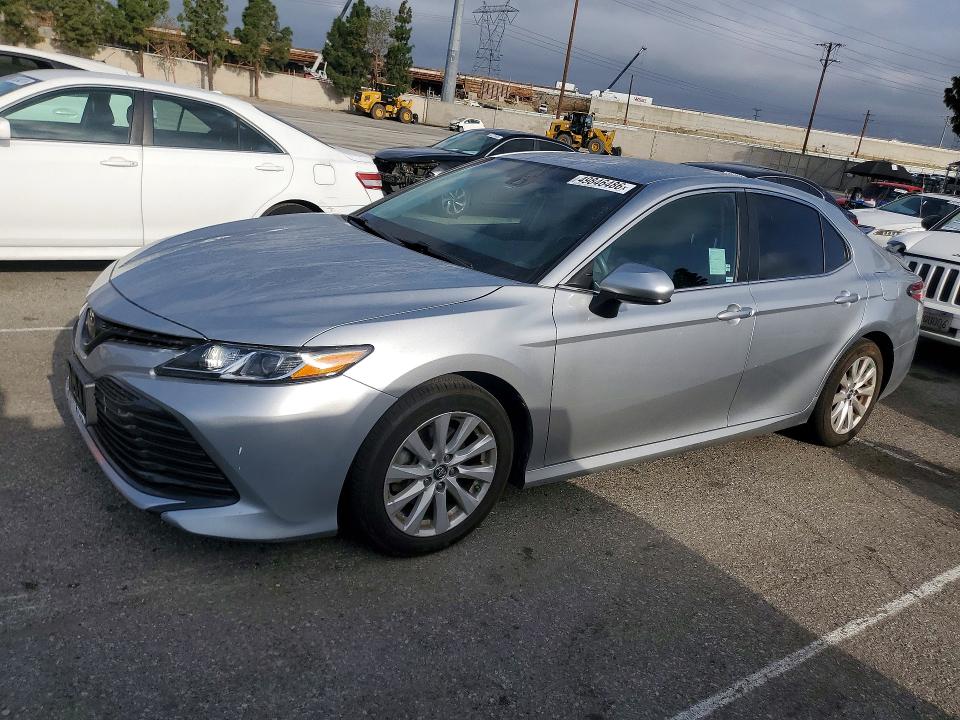 2018 TOYOTA CAMRY — VIN 4T1B11HK4JU135036