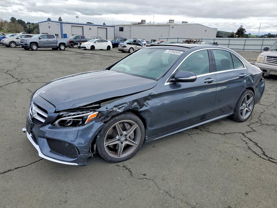 2015 MERCEDES-BENZ C — VIN 55SWF4KB7FU040387