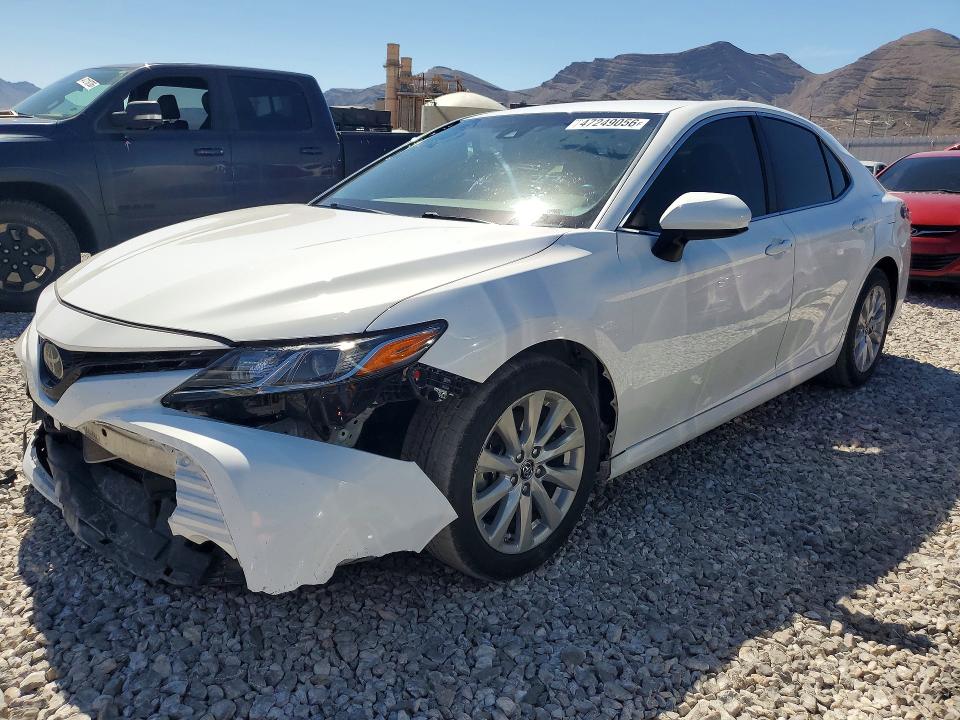2018 TOYOTA CAMRY — VIN 4T1B11HK7JU144099