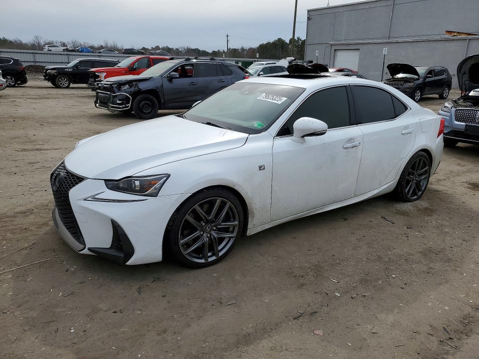 2018 LEXUS IS 300 — VIN JTHC81D25J5026166