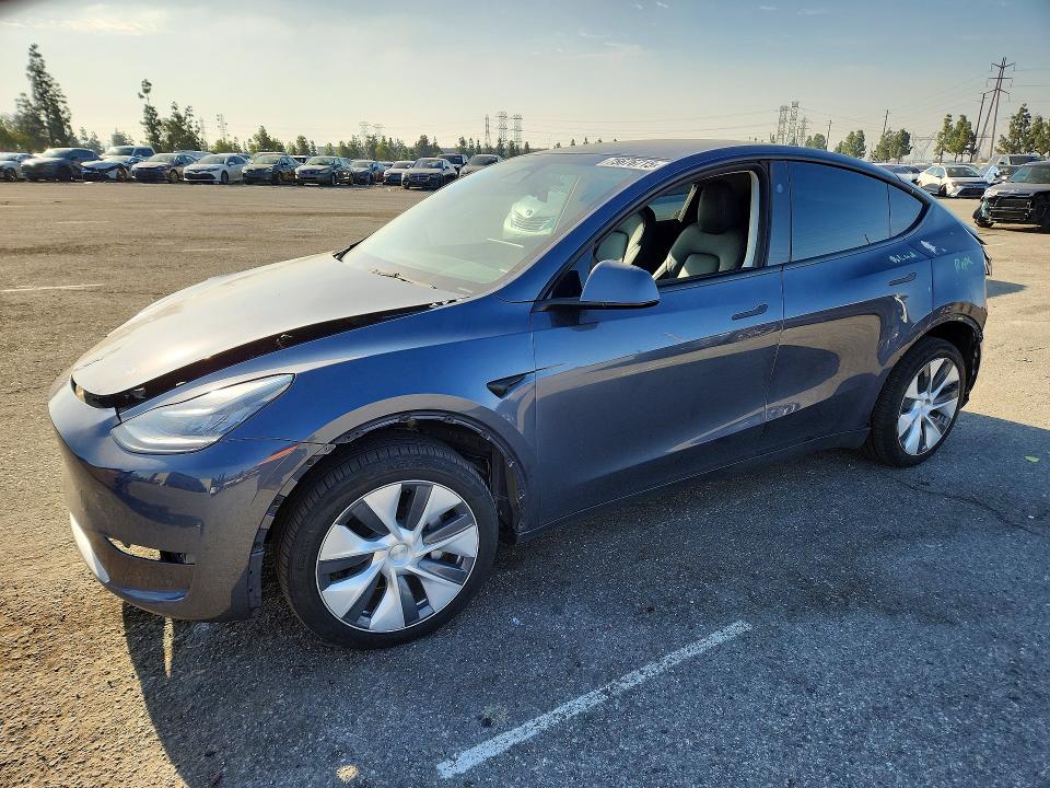 2023 TESLA MODEL Y — VIN 7SAYGDEEXPA137873