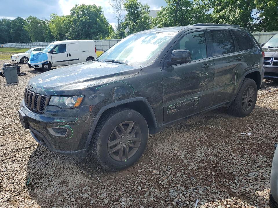 2017 JEEP GRAND CHEROKEE — VIN 1C4RJFAG8HC670523
