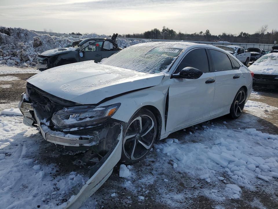 2018 HONDA ACCORD — VIN 1HGCV1F3XJA095184