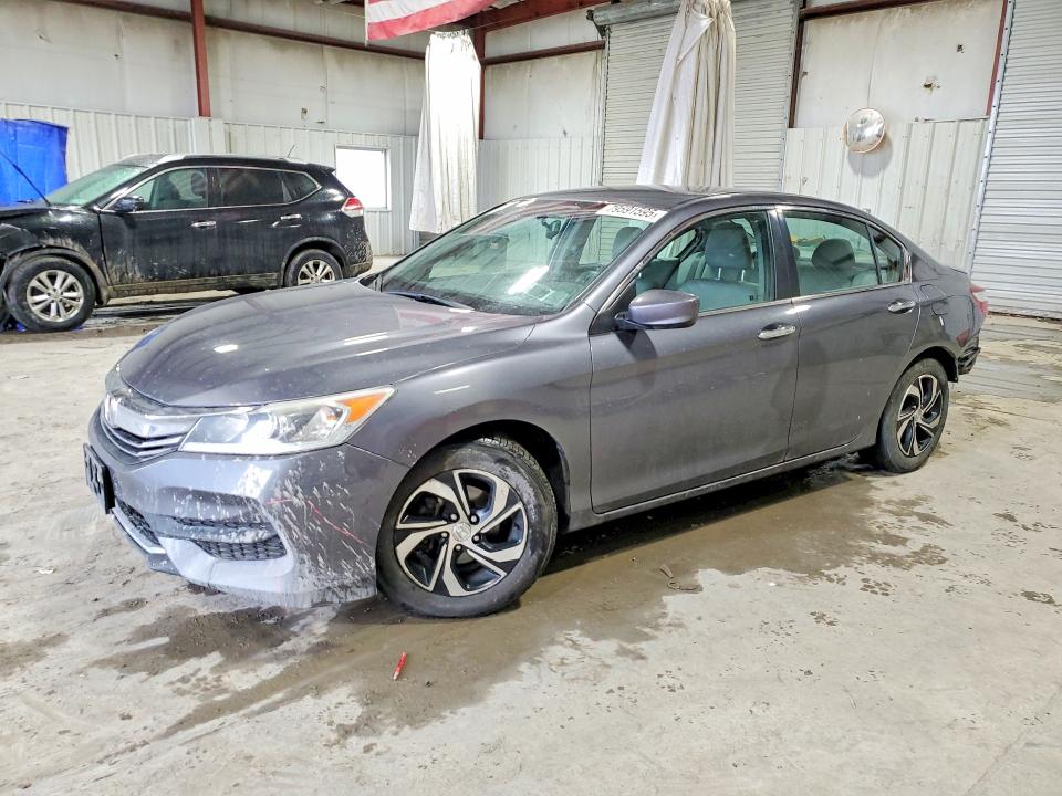 2017 HONDA ACCORD — VIN 1HGCR2F34HA192353