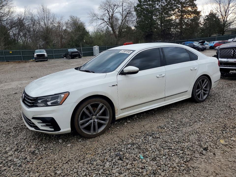 2017 VOLKSWAGEN PASSAT — VIN 1VWDT7A30HC078599