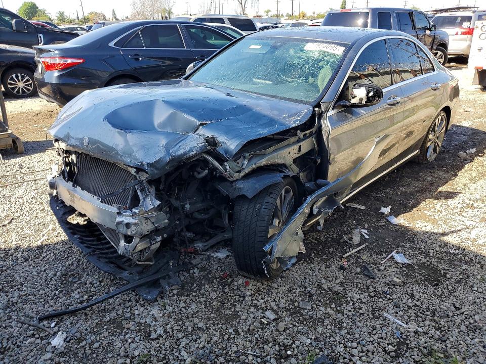 2018 MERCEDES-BENZ C — VIN 55SWF4JB1JU248727
