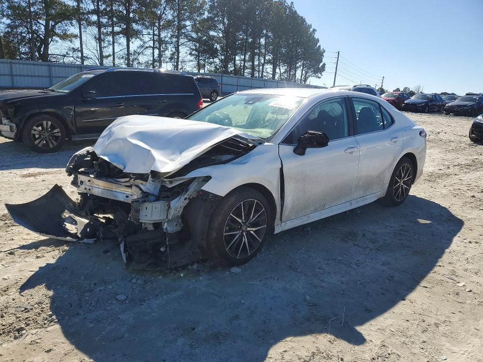 2021 TOYOTA CAMRY — VIN 4T1G11AK7MU408006
