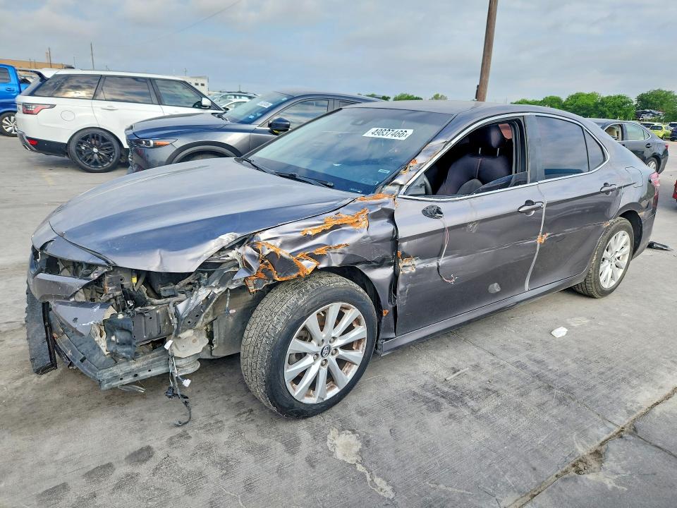 2018 TOYOTA CAMRY — VIN 4T1B11HK8JU593615
