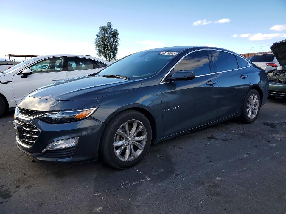 2020 CHEVROLET MALIBU — VIN 1G1ZD5ST2LF053910