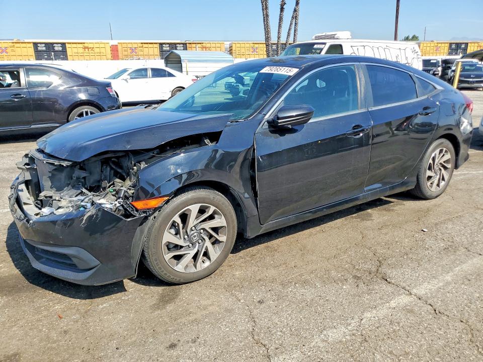 2018 HONDA CIVIC — VIN 2HGFC2F76JH590835