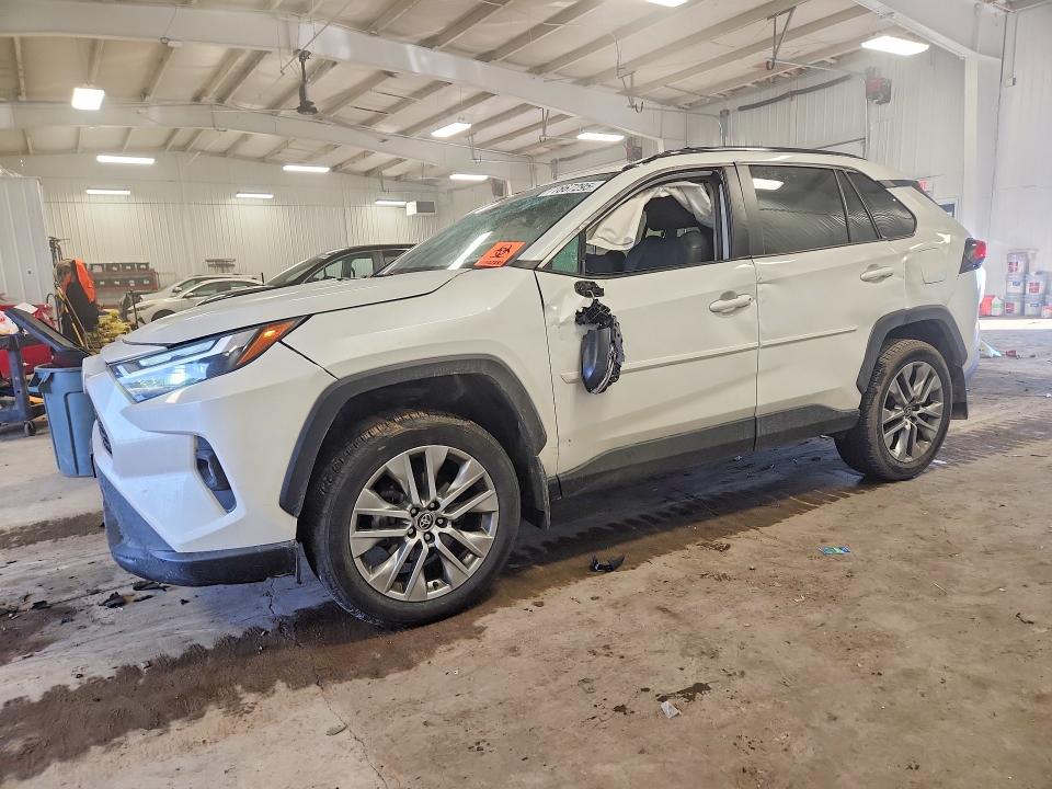 2022 TOYOTA RAV4 — VIN 2T3A1RFV9NW263082
