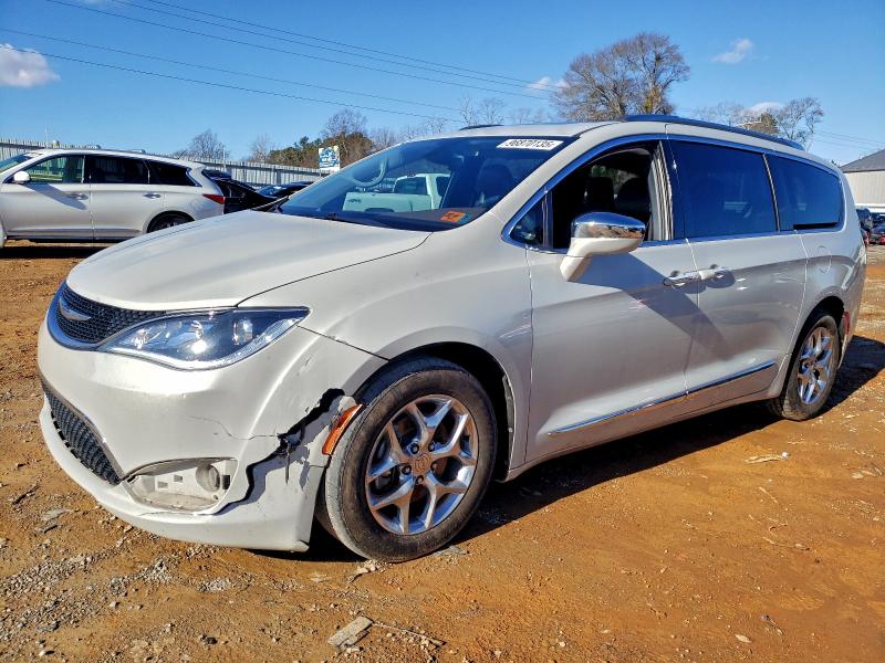 2017 CHRYSLER PACIFICA L — VIN 2C4RC1GG5HR570536