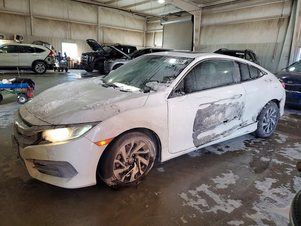 2016 HONDA CIVIC — VIN 2HGFC4B05GH301635