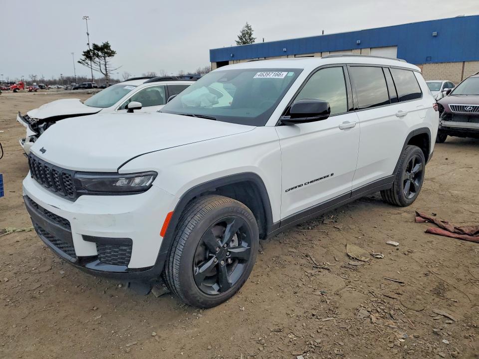 2025 JEEP GRAND CHEROKEE — VIN 1C4RJKAG7S8641615