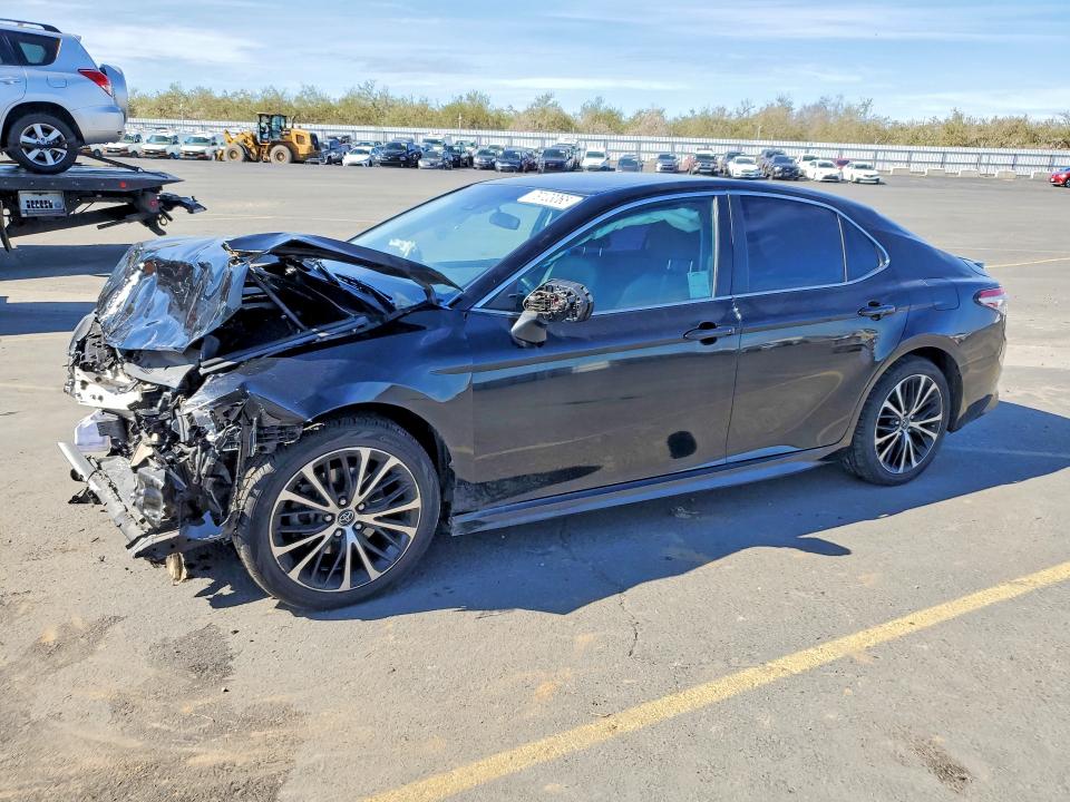 2018 TOYOTA CAMRY — VIN 4T1B11HK4JU658315
