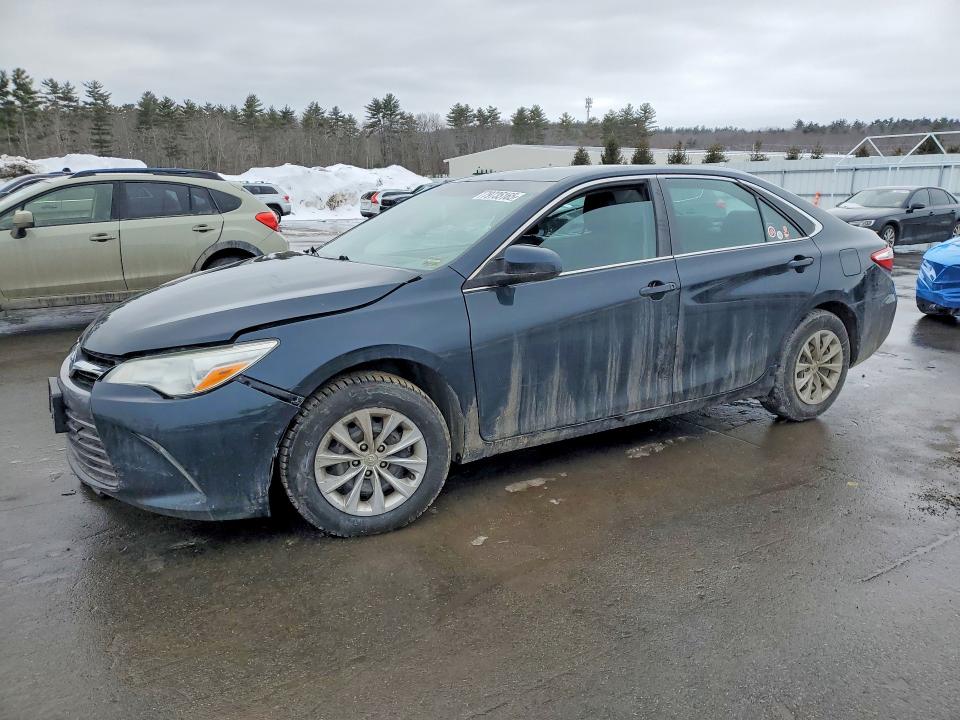 2016 TOYOTA CAMRY — VIN 4T4BF1FK3GR576532
