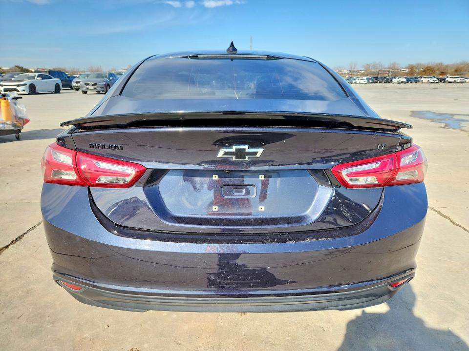 1G1ZD5ST6NF206517