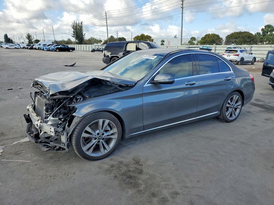 2018 MERCEDES-BENZ C — VIN 55SWF4JB0JU241803