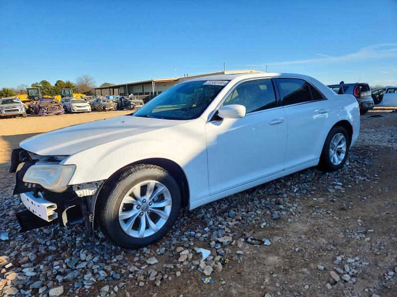 2015 CHRYSLER 300 — VIN 2C3CCAAG1FH930052