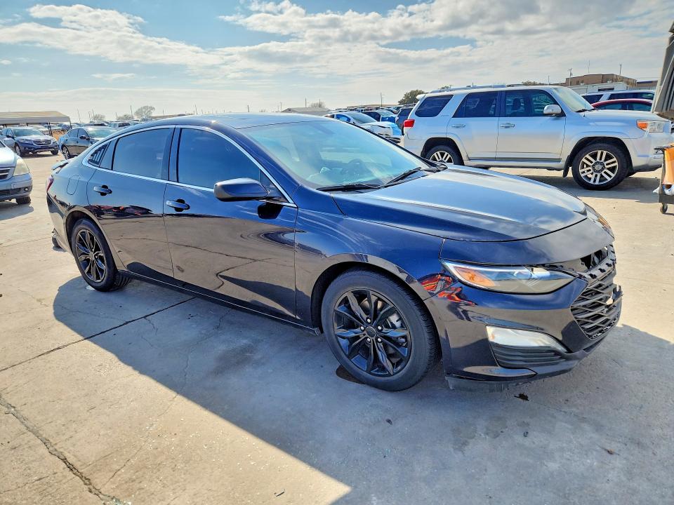1G1ZD5ST6NF206517