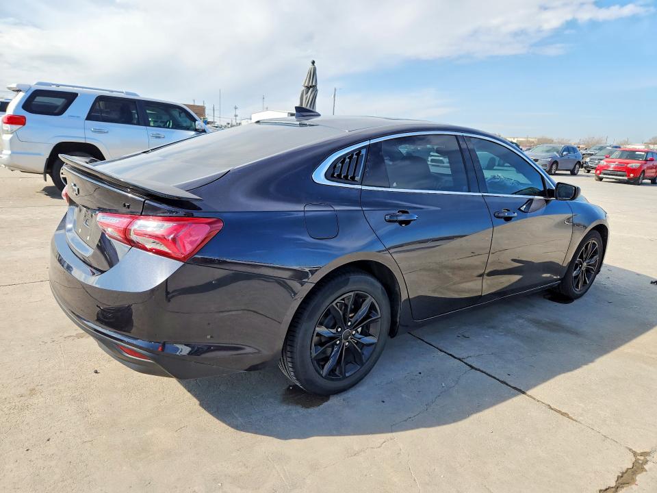 1G1ZD5ST6NF206517