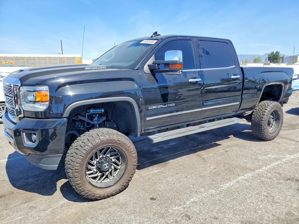 2018 GMC SIERRA — VIN 1GT12UEYXJF272641