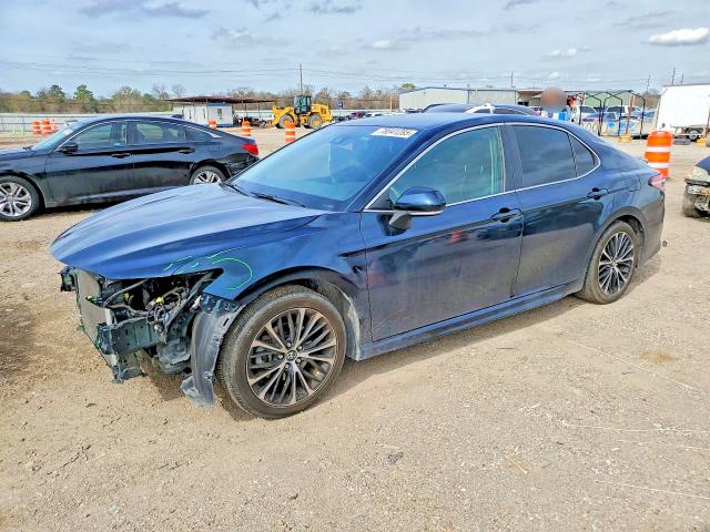 2018 TOYOTA CAMRY — VIN 4T1B11HK4JU615643