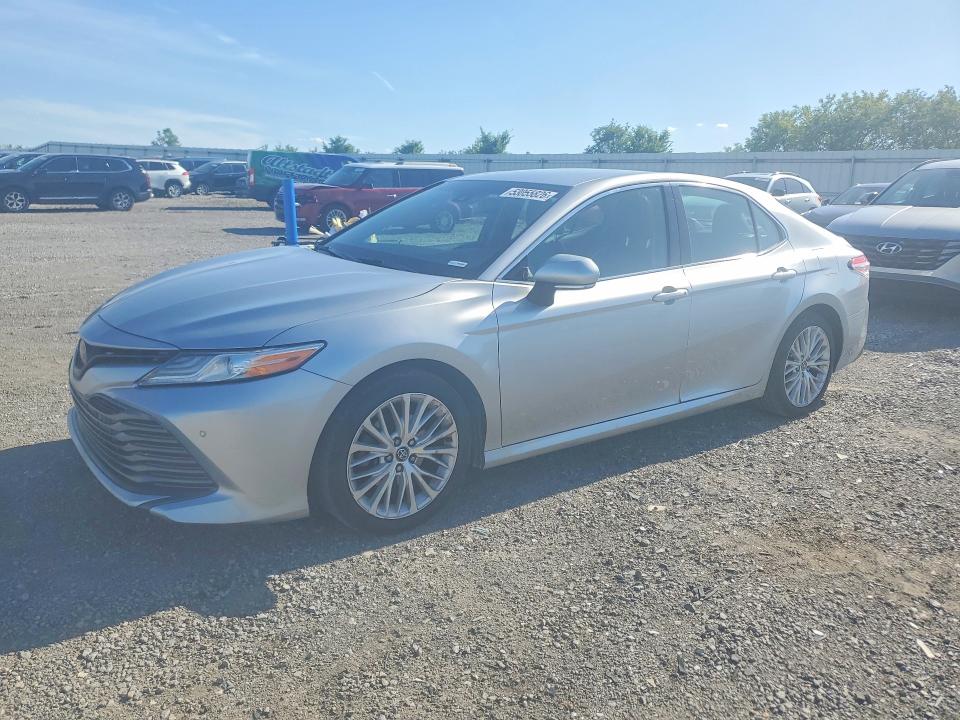 2018 TOYOTA CAMRY — VIN 4T1B11HK1JU023746