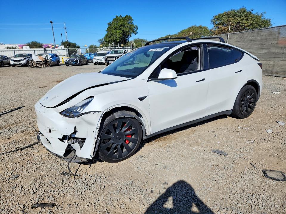 2022 TESLA MODEL Y — VIN 7SAYGAEE3NF492835