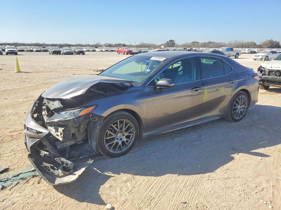 2018 TOYOTA CAMRY — VIN 4T1B11HKXJU644628