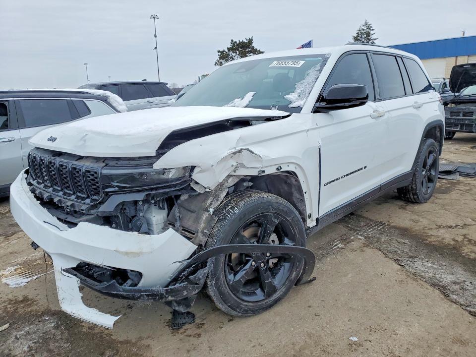 2024 JEEP GRAND CHEROKEE — VIN 1C4RJHAG3RC705756