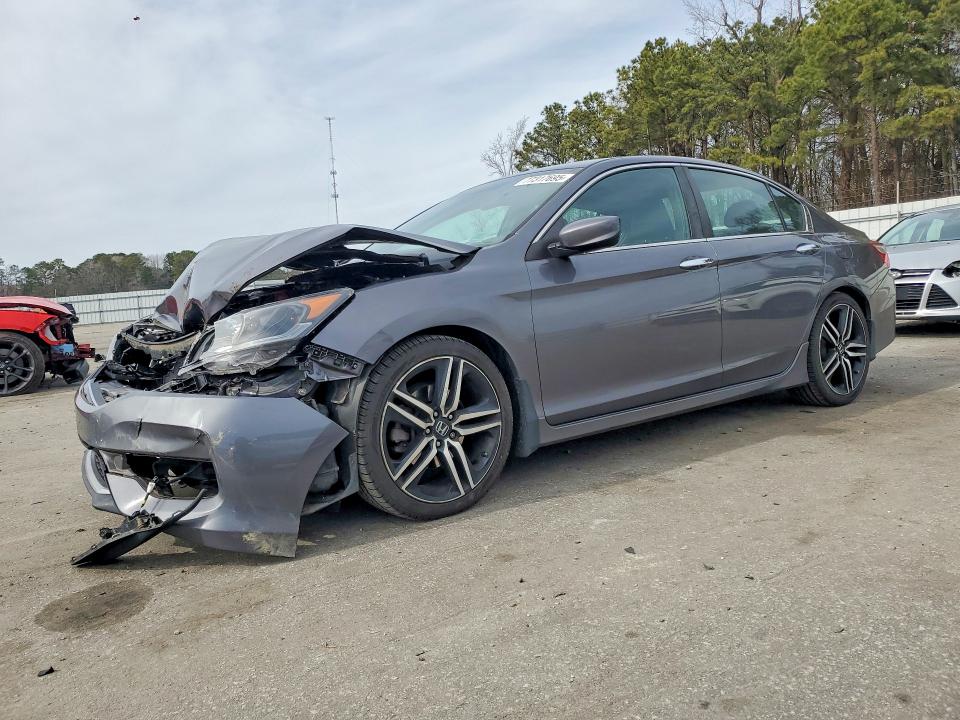 2017 HONDA ACCORD — VIN 1HGCR2F15HA024154