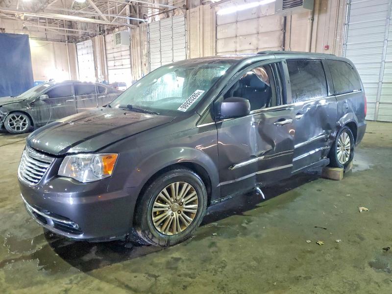 2015 CHRYSLER TOWN & COU — VIN 2C4RC1CG1FR720192