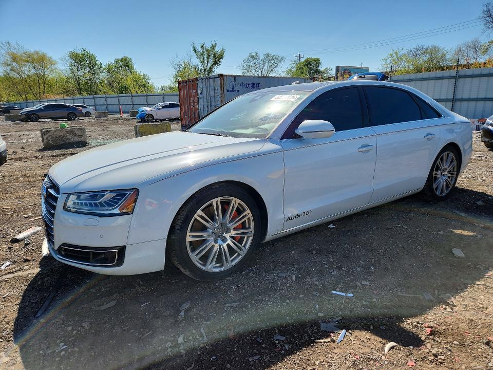 2015 AUDI A8 — VIN WAU32AFD1FN031015