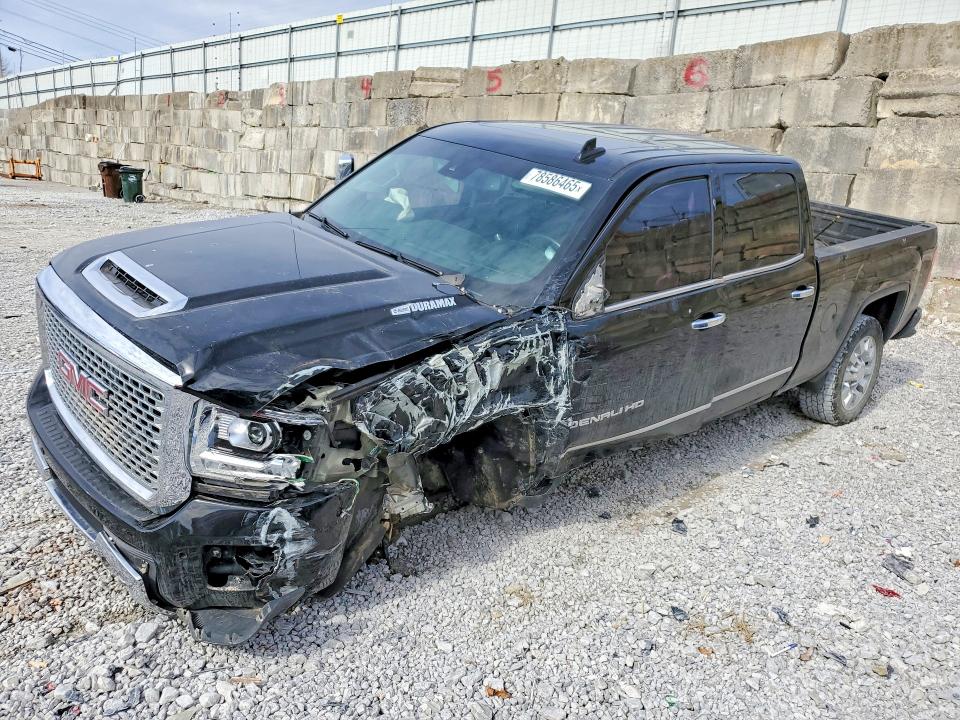 2017 GMC SIERRA2500 — VIN 1GT12UEY4HF204295