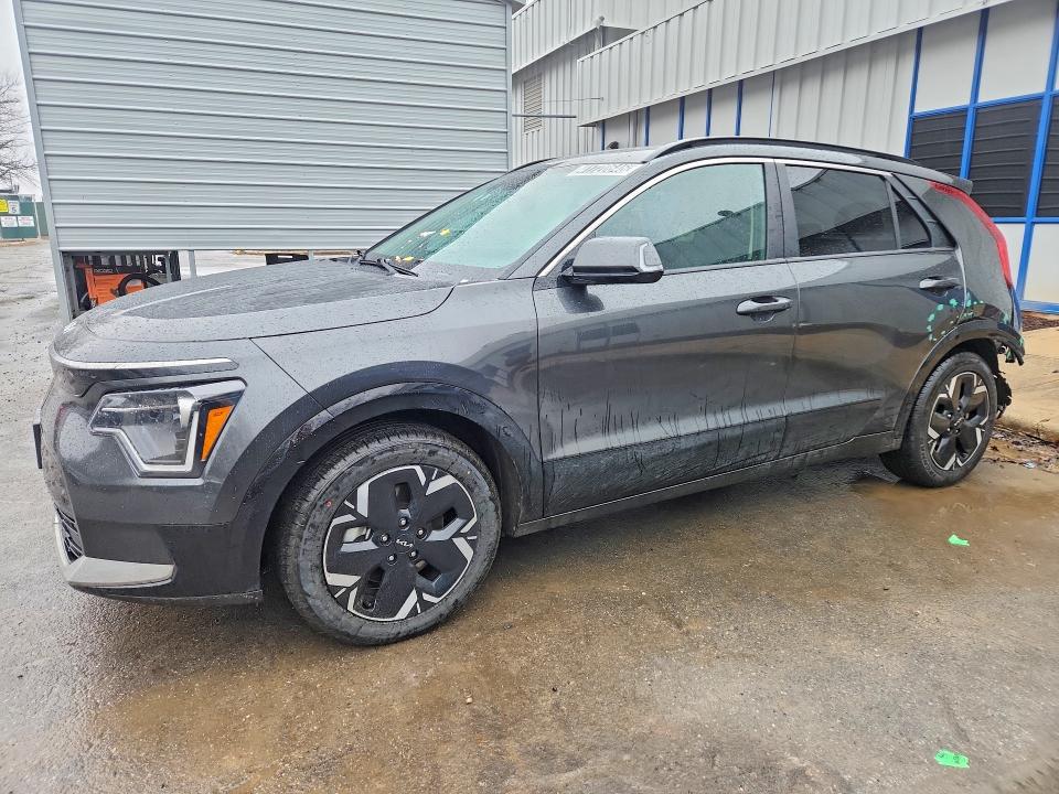 2023 KIA NIRO EV — VIN KNDCR3L18P5071811