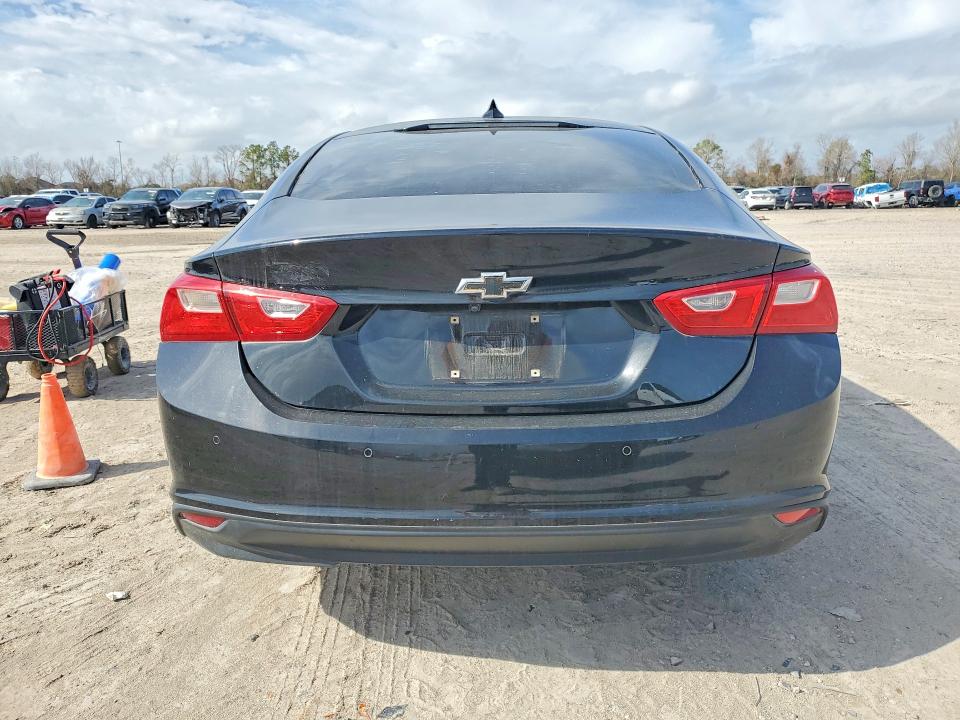 1G1ZD5ST1JF215829