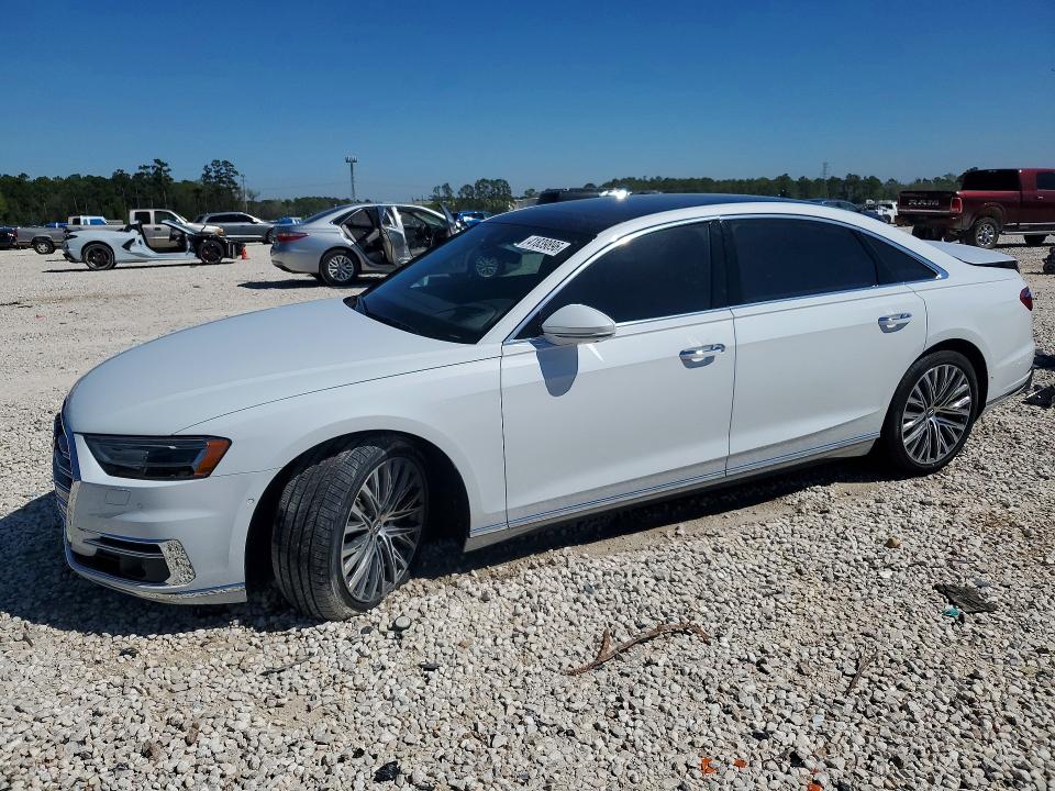 2019 AUDI A8 — VIN WAU8DAF84KN021043