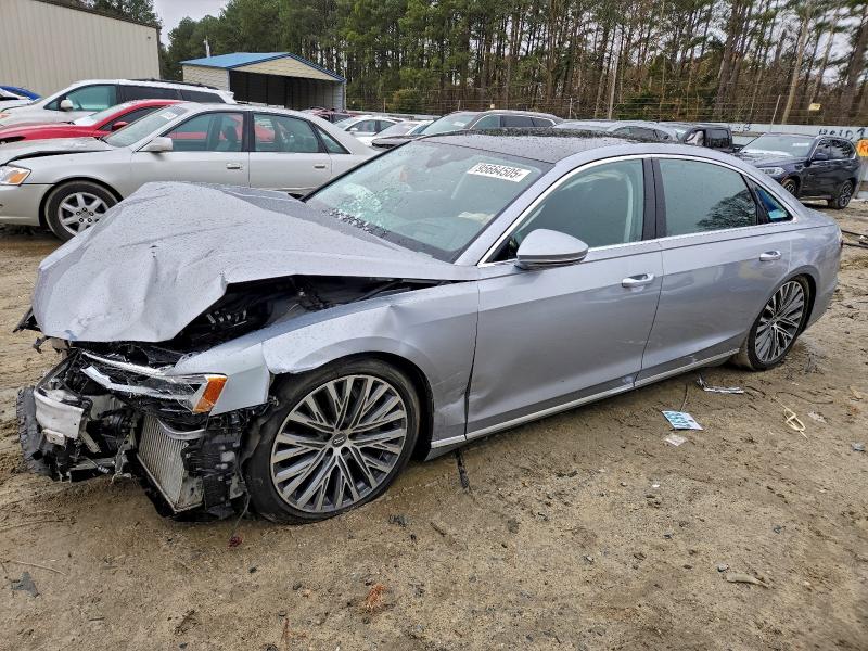 2019 AUDI A8 — VIN WAU8DAF80KN020276