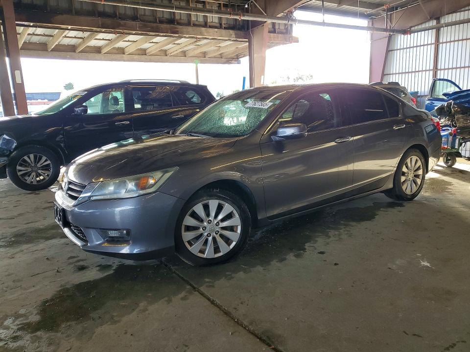 2015 HONDA ACCORD — VIN 1HGCR3F83FA010396