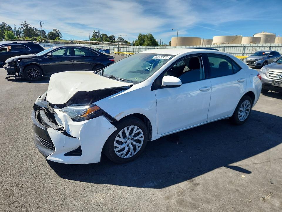 2017 TOYOTA COROLLA — VIN 5YFBURHEXHP727357