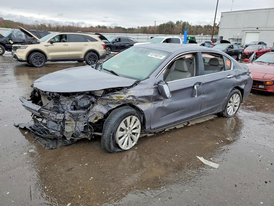 2015 HONDA ACCORD — VIN 1HGCR3F88FA004450