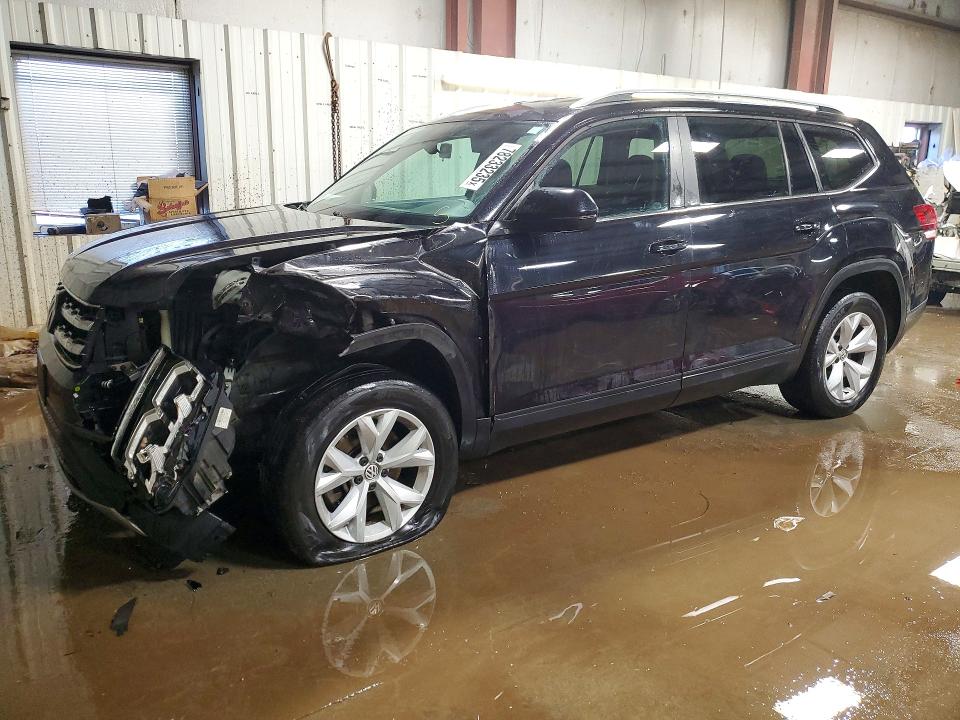 2018 VOLKSWAGEN ATLAS — VIN 1V2KR2CA5JC559668