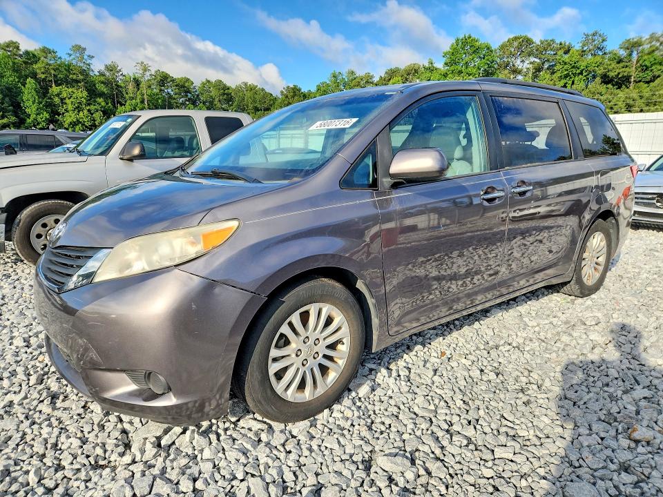 2015 TOYOTA SIENNA — VIN 5TDYK3DC8FS633645