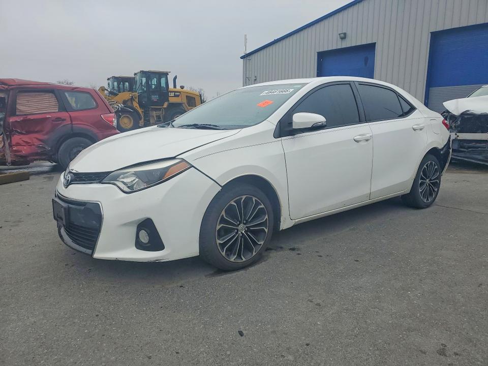 2015 TOYOTA COROLLA — VIN 2T1BURHE9FC421845