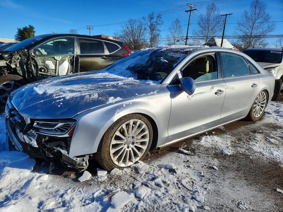 2015 AUDI A8 — VIN WAU3MAFD4FN031326
