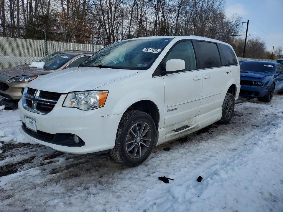 2017 DODGE GRAND CARAVAN — VIN 2C4RDGCG6HR861634