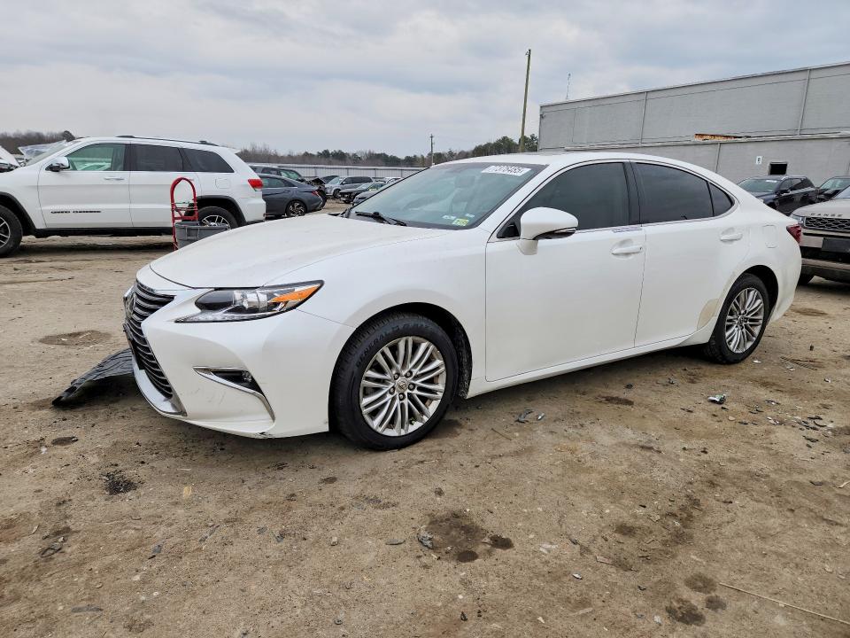 2016 LEXUS ES 350 — VIN JTHBK1GG8G2228417